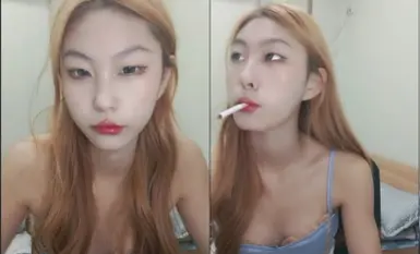 花臂刺青金髮美妞！初下海居家操逼！白色開檔絲襪，跳蛋震穴舔屌，正入抽插，被操的嗯嗯直浪叫