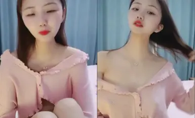 Gadis manis menunjukkan mukanya! Melakukan hubungan seks dengan rakan seks saya di rumah! Bibir merah dan lidah kecil memakan batang, dan jus putih memercik ke seluruh kemaluan, dan penggetar melancap apabila fuck tidak mencukupi.