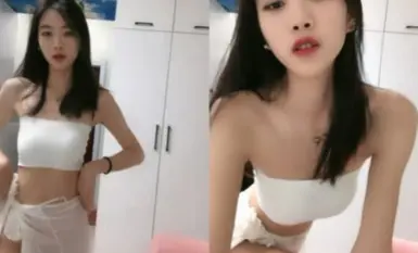 我靠！仙女流鼻血了【是菲菲呀】極致騷舞餃子逼超過癮！ (2)