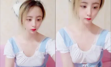 金发白嫩小姐姐！长相甜美乖巧！撩起女仆短裙无毛骚穴，跳蛋塞入震动，掰穴假屌深插