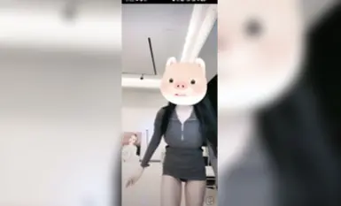 【抖音重磅】人氣女神【草莓小甜心】首次超大尺度露三點【丁姐直播】9月 (17)