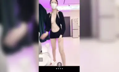 抖音重磅：56W粉絲女神【草莓小甜心】【丁姐】高價走私直播秀 (10)