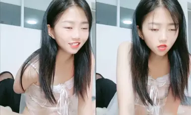 Sweet little young woman dew face hairless white tiger force, late-night stimulation of wolf friend interaction titillation, the initiative to the little brother oral sex big dick, passionate on the top of a variety of grass big brother more than wave cal