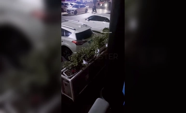 約炮大神『KINGMAST』路邊游樂場 野戰被圍觀+潮吹_(new)