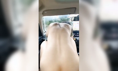 Người vợ siêu sừng "Qing Qing" với cặp mông trái đào đụ nữ thần "Qing Qing" trong chiếc tất đen và quần áo da, và đụ cô ấy với một cô gái đi xe máy. Cô ấy thích nâng mông lên và đụ thật mạnh từ phía sau (4)