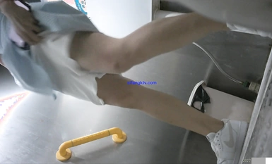 十月最新流出廁拍大神潛入 師范大學附近公共廁所正面全景偷拍青春靚麗學妹第十期-藍裙子