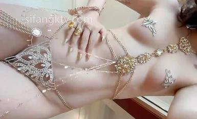 強抖音風蘿莉網紅女神 裸舞+啪啪+露出+紫薇+美乳+內射+粉穴 一次看爽 (7)