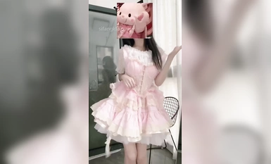 強抖音風蘿莉網紅女神 裸舞+啪啪+露出+紫薇+美乳+內射+粉穴 一次看爽 (50)