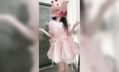 強抖音風蘿莉網紅女神 裸舞+啪啪+露出+紫薇+美乳+內射+粉穴 一次看爽 (50)