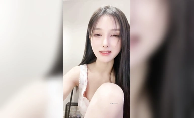 女神回歸~【香奶奶】顏值吊炸天，收費房讓你高潮大秀！~ (3)