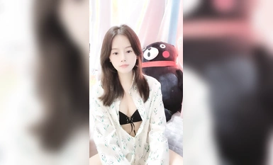 【最幸運的幸運】反差御姐~!!通話中~道具自慰~狂噴水~！ (6)