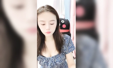 【最幸運的幸運】反差御姐~!!通話中~道具自慰~狂噴水~！ (5)