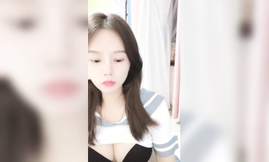 【最幸運的幸運】反差御姐~!!通話中~道具自慰~狂噴水~！ (21)