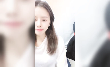 【最幸運的幸運】反差御姐~!!通話中~道具自慰~狂噴水~！ (16)