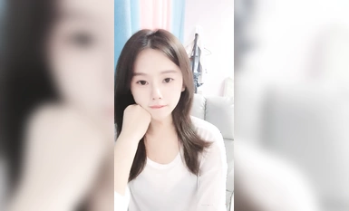 【最幸運的幸運】反差御姐~!!通話中~道具自慰~狂噴水~！ (12)