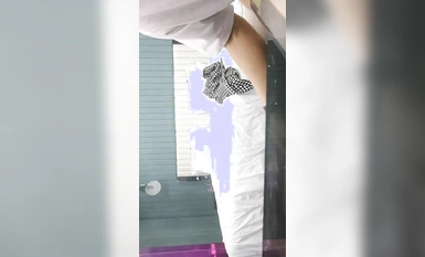 【無情的屌】，外圍女神場，膚白貌美中場休息，激戰不停，C罩杯乳浪翻滾，呻吟銷魂精彩無限