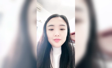 Sự phấn khích của một nữ công nhân cổ trắng cao cấp tại nơi làm việc, lộ ra bộ ngực gợi cảm, nhào nặn và cởi quần trong vài giây để khoe âm hộ của mình với người bạn sói. Thú vị đến mức cô ấy suýt bị tóm. trong toilet, thủ dâm và xoa ngực cho bạn sói xem.