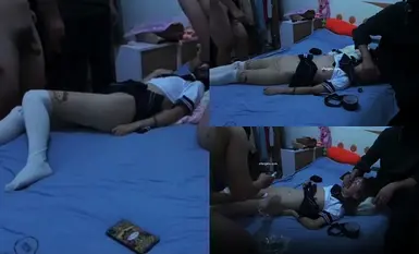 ตัวร้ายทั้งสามกลับมาหาแฟนคลับอีกครั้ง และนางแบบชุดชั้นในพาร์ทไทม์ก็ลองอุปกรณ์ทางเพศใหม่ที่พวกเขาเพิ่งซื้อ