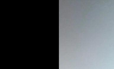 【精品TP】海邊隔板浴室偷窺各種小姐姐  撒尿沖涼換衣服！被發現還繼續拍 (16)