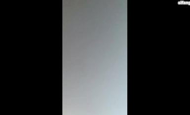 【精品TP】海邊隔板浴室偷窺各種小姐姐  撒尿沖涼換衣服！被發現還繼續拍 (16)