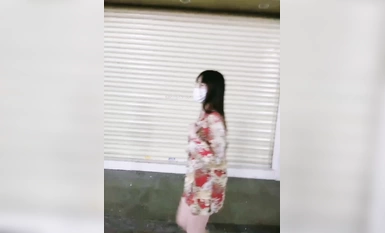 トップ露出アーティスト、ナナの最新クレイジー露出、大胆にも誰のものでもないようにストリートを歩き、あらゆる方法で人々の前で自分をさらけ出し、本当にぶら下がっている (9)