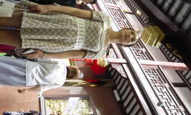 Tempat berkumpul untuk cantik menyapu pusat membeli-belah dan jalan pejalan kaki untuk membeli bahagian bawah pelbagai gaya skirt wanita muda (8)