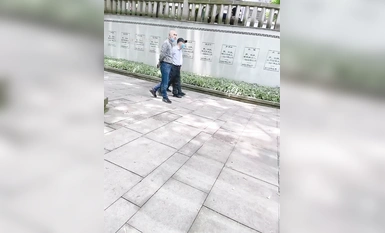 최고의 노출 아티스트 나나는 이제 최신 미친 노출을 과시하고 있습니다. 그녀는 마치 아무도없는 땅에있는 것처럼 길을 걸으며 사람들 앞에서 온갖 종류의 물건을 과시 할만큼 대담하고 정말 매달려 있습니다.