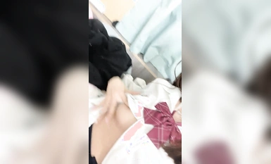 [Gadis dan Kucing] Gadis sekolah itu membayar pinjamannya dan menyiarkannya secara rahsia~ Payudara yang cantik dan kaki yang panjang~Melancap~Cecair putih yang bocor~ (17)