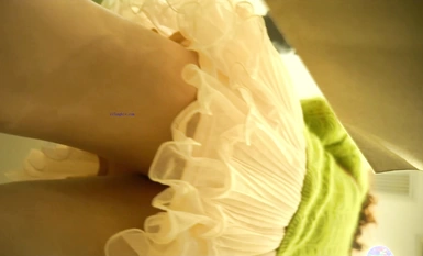 美女聚集地橫掃商場步行街極限抄底各種類型風格小姐姐裙底 (65)