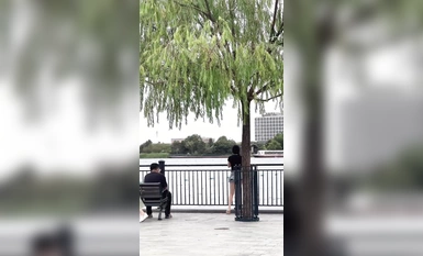 頂級露出藝術家『娜娜』最新瘋狂露出 無內大膽遊走在街頭 如入無人之境 各種在人前露出 真的吊 (3)