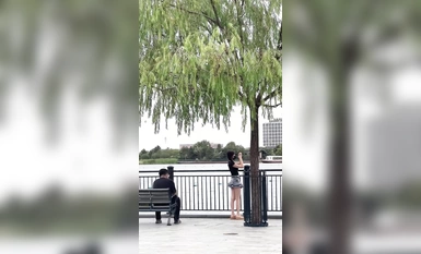 최고의 노출 아티스트인 나나가 최근 파격적인 노출을 선보이고 있습니다. 마치 금지구역에 있는 것처럼 대담하게 거리를 활보하며 사람들 앞에서 온갖 노출을 선보이고 있습니다. (3)