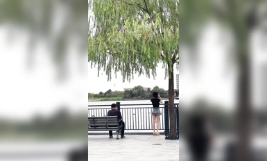 최고의 노출 아티스트인 나나가 최근 파격적인 노출을 선보이고 있습니다. 마치 금지구역에 있는 것처럼 대담하게 거리를 활보하며 사람들 앞에서 온갖 노출을 선보이고 있습니다. (3)