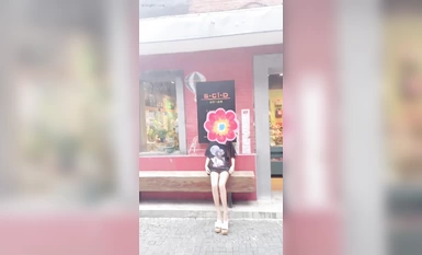 최고의 노출 아티스트 인 나나는 이제 최신 미친 노출을 과시하고 있습니다. 그녀는 마치 아무도없는 것처럼 길을 걸으며 사람들 앞에서 온갖 종류의 물건을 과시 할만큼 대담하고 정말 매달려 있습니다 (4).