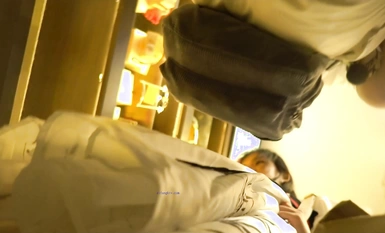 美女聚集地橫掃商場步行街極限抄底各種類型風格小姐姐裙底 (40)