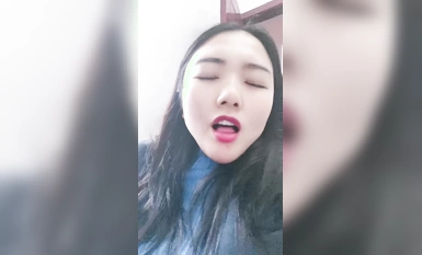 シフト上の魅力的な大きな赤ちゃんはまた、嫌がらせにオオカミの友人に同行したい、刺激はトイレでも力おしっこを再生するために乳をこすり表示したい、机のリーク魅惑的な巨乳を我慢できない