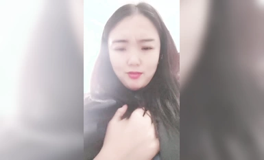 シフト上の魅力的な大きな赤ちゃんはまた、嫌がらせにオオカミの友人に同行したい、刺激はトイレでも力おしっこを再生するために乳をこすり表示したい、机のリーク魅惑的な巨乳を我慢できない