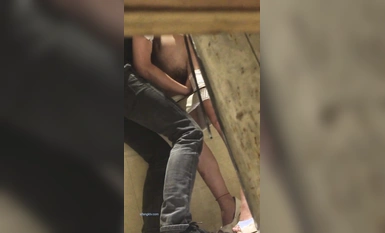 賓館偷窺一對小情侶進了女廁 就知道有好戲了