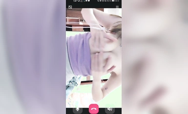 สาวงามผิวขาว "เป่ยเป่ย" มีไว้เพื่อคนรวยโดยเฉพาะในภาพถ่ายส่วนตัวของเธอ เธอมีหน้าอกที่สวยงามสุดๆ ขายาว ก้นกระปรี้กระเปร่า ซาลาเปาสีชมพูและอ่อนโยน และหีสวยในท่าโพสท่าที่เย้ายวนใจต่างๆ