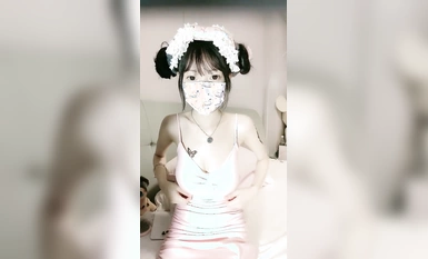 นางฟ้าตัวน้อยที่ดีที่สุด ~ [ซอสลูกแพร์] แทรกเข้ามาอย่างดุเดือดพร้อมอุปกรณ์ประกอบฉาก ~ น้ำสีขาวไหลออกมา ~ เจ๋งมาก ~! - (1)