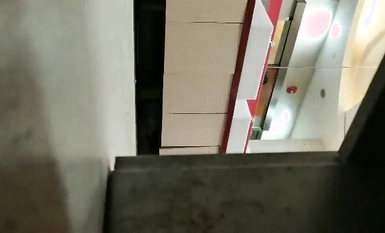 ฉันแอบซ่อนอยู่ในห้องน้ำหญิงและแอบถ่ายจิ๋มสีชมพูของเด็กนักเรียนหญิงสองคนที่น่าสงสัย