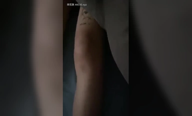 Berita tergempar - Mengesyaki teman wanitanya tidur dengan lelaki lain, dia menggunakan gam untuk melekat padanya semasa dia tidur, menyebabkan dia tidak boleh kencing.