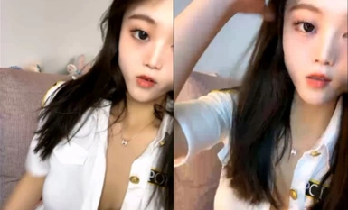 สาวเซ็กซี่ขาสวย! ชุดเซ็กซี่ตำรวจสาวตัวน้อย! ถอดกางเกงชั้นในของคุณ ถอดริมฝีปากอวบอ้วนและหีสวยออก ใช้นิ้วถูให้แรง ถ่ายจากมุมมองล่างขึ้นบน