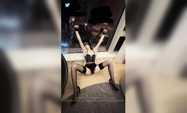 超女神極品淫妻『Lucky』土豪專屬私拍 高潮了3次後又被玩操兩次潮吹太爽了 高清1080P版