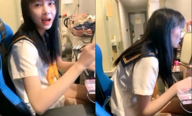 Một cô gái xinh đẹp với khát vọng thuần khiết trên trần nhà! Hãy cởi quần lót và con mèo không có lông của bạn ra! Trải rộng âm hộ chật hẹp, nắm lấy tinh ranh lớn và liếm nó, chủ động cưỡi bao cao su và gọi bố