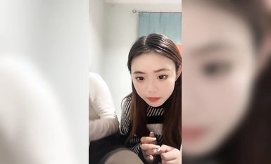 兩個00後美少女！活力十足一起跳舞！脫光光扭腰擺臀，翹起屁股特寫，多毛騷穴挺肥，極度誘惑