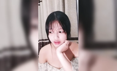 Rất tràn đầy năng lượng! Một cặp phụ nữ ngọt ngào với bộ ngực đẹp! Vặn eo lắc hông kawaii, lột bỏ bộ ngực săn chắc, khoe dáng, ướt sũng trong phòng tắm để cám dỗ