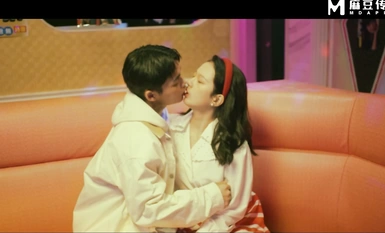 麻豆傳媒 MDL0009-2 致八零年代的我們 下集 年少的情慾和迷惘 楚夢舒 蘇語棠