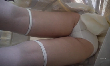 Pameran komik YM memburu murah, stokin telus separuh tiub Lolita ungu, kecantikan sekolah, jalur gelap seksi mendedahkan hutan hitam