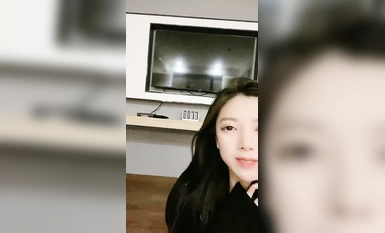 섹시한 소녀들의 귀환! 호텔 섹스 친구들의 격렬한 배틀! 큰 거시기를 잡고 입에 넣는 것, 보지의 클로즈업, 라이딩 체위, 끝까지 앉아서!