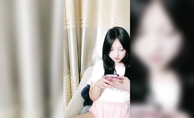 สาวหวาน 19 ใหม่! แสดงให้ทุกคนเห็น! รูปร่างยั่วยวนหน้าอกใหญ่สีขาวนวลหีอ้วนของเธออย่างใกล้ชิดและก้นกลมสวย